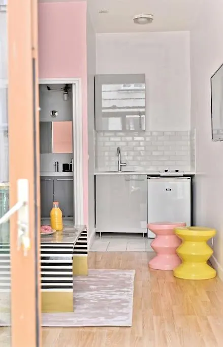 Magnifique Appartement Colore #Garemontparnasse Paris Apartment